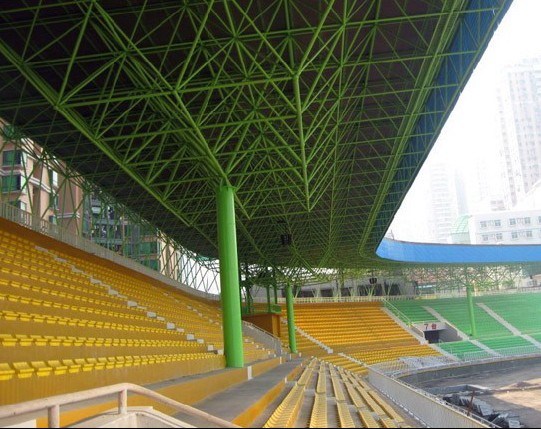 奎屯体育场看台网架工程